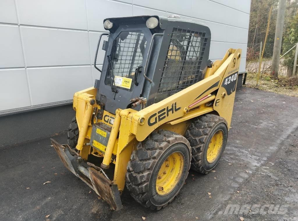Gehl 4240 E  스키드로더