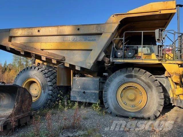 Komatsu HD 605-7EO 초대형 덤프 트럭