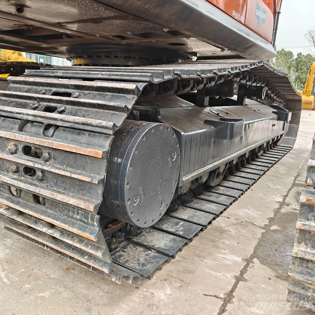 Doosan 225-9C 대형 굴삭기 29톤 이상