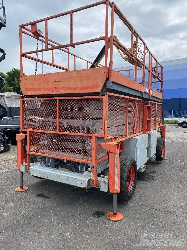 SkyJack SJ 9250 RT 가위형 리프트