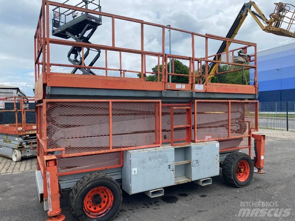 SkyJack SJ 9250 RT 가위형 리프트