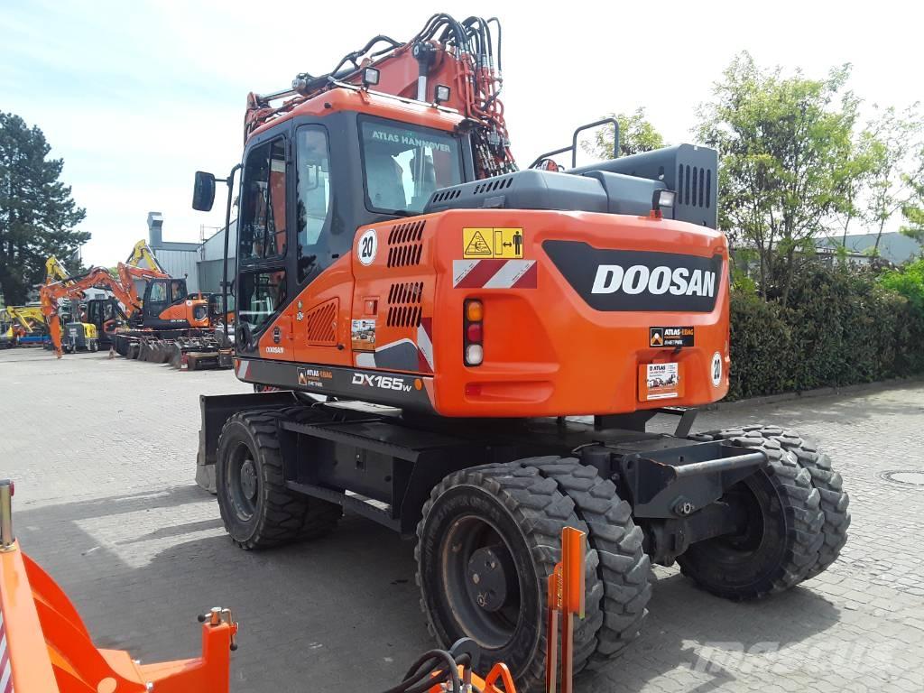 Doosan DX 165 W-5  휠 굴삭기