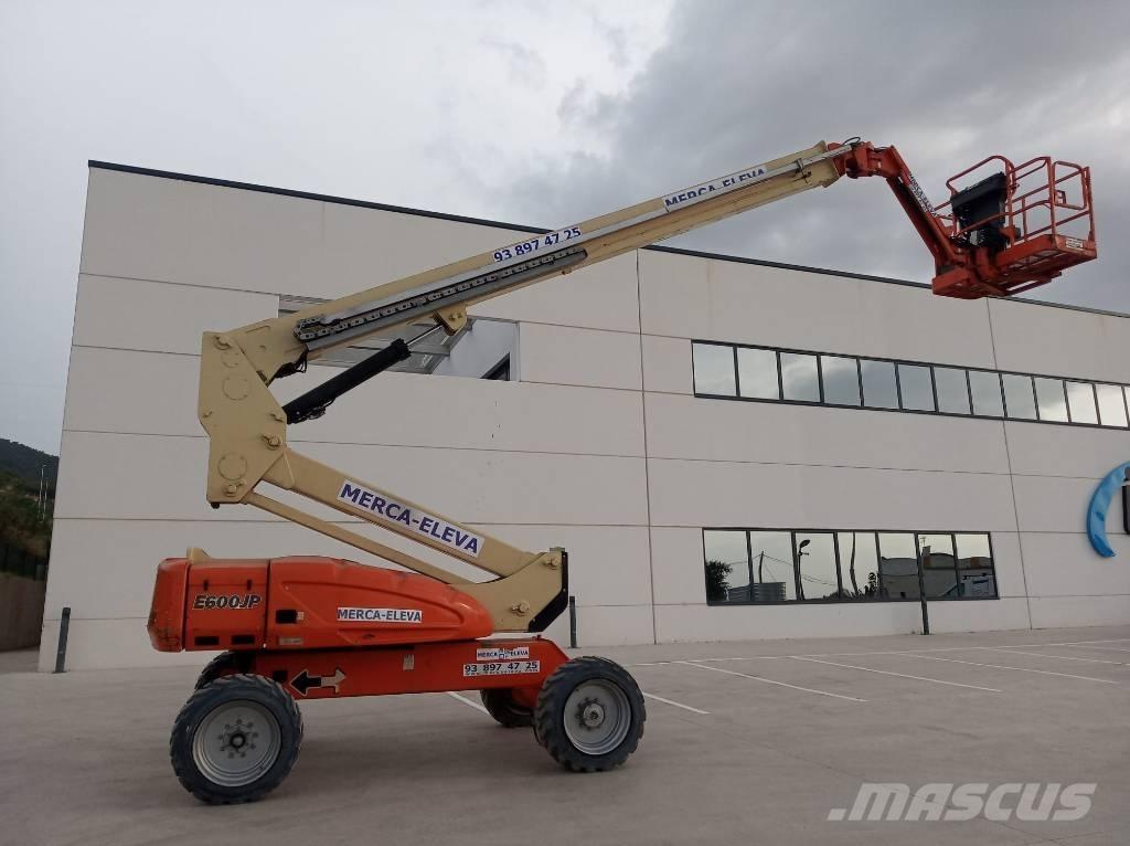 JLG E 600 JP 관절형 전동이동 리프트