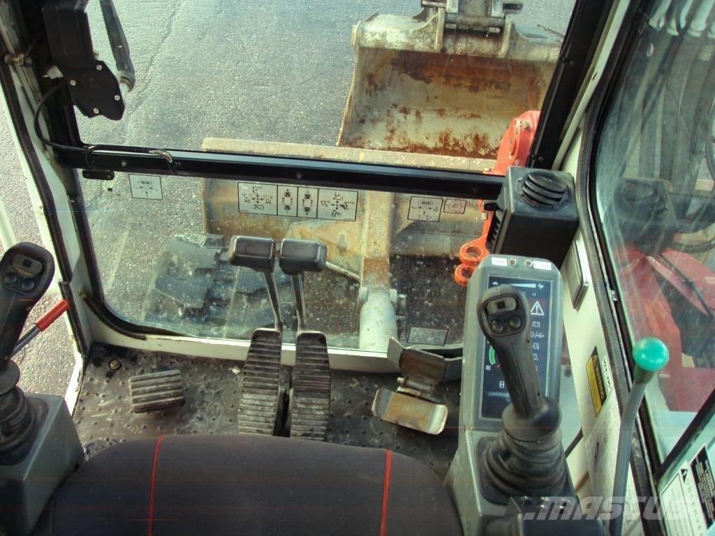 Takeuchi TB 175 중형굴삭기 7톤-28톤