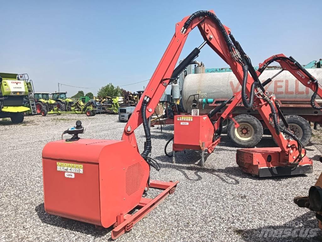 Maschio LARA 850 T 목초 수확기