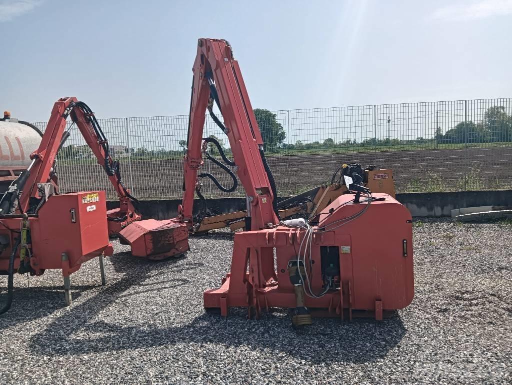 Maschio LARA 850 T 목초 수확기