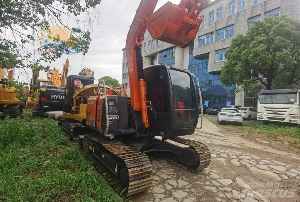 Hitachi ZX 70 소형 굴삭기 7톤 미만
