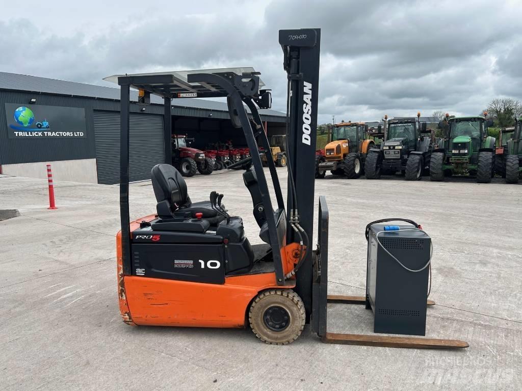 Doosan B10R-5 전동 지게차