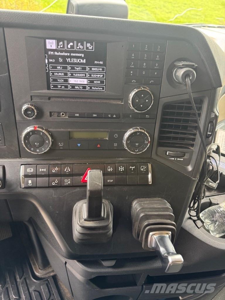 Mercedes-Benz 2653 L 크레인 트럭