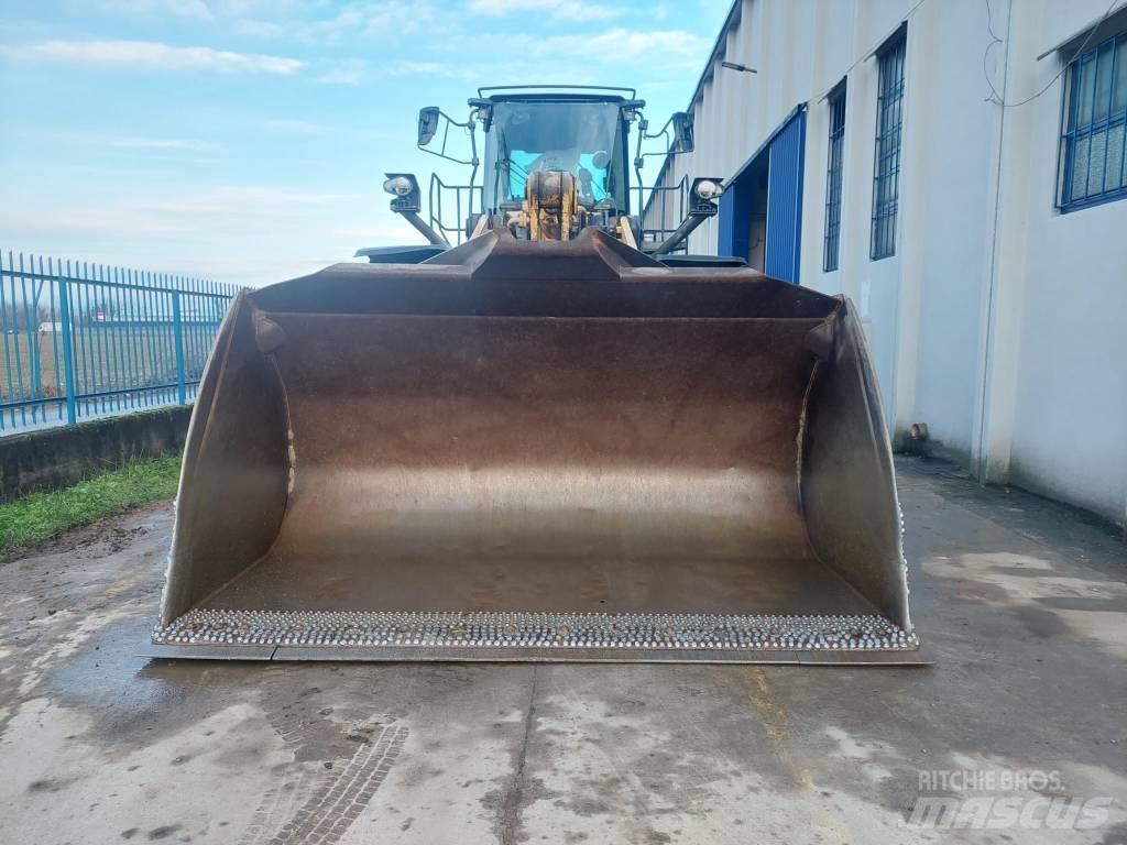 Komatsu WA475  휠로우더
