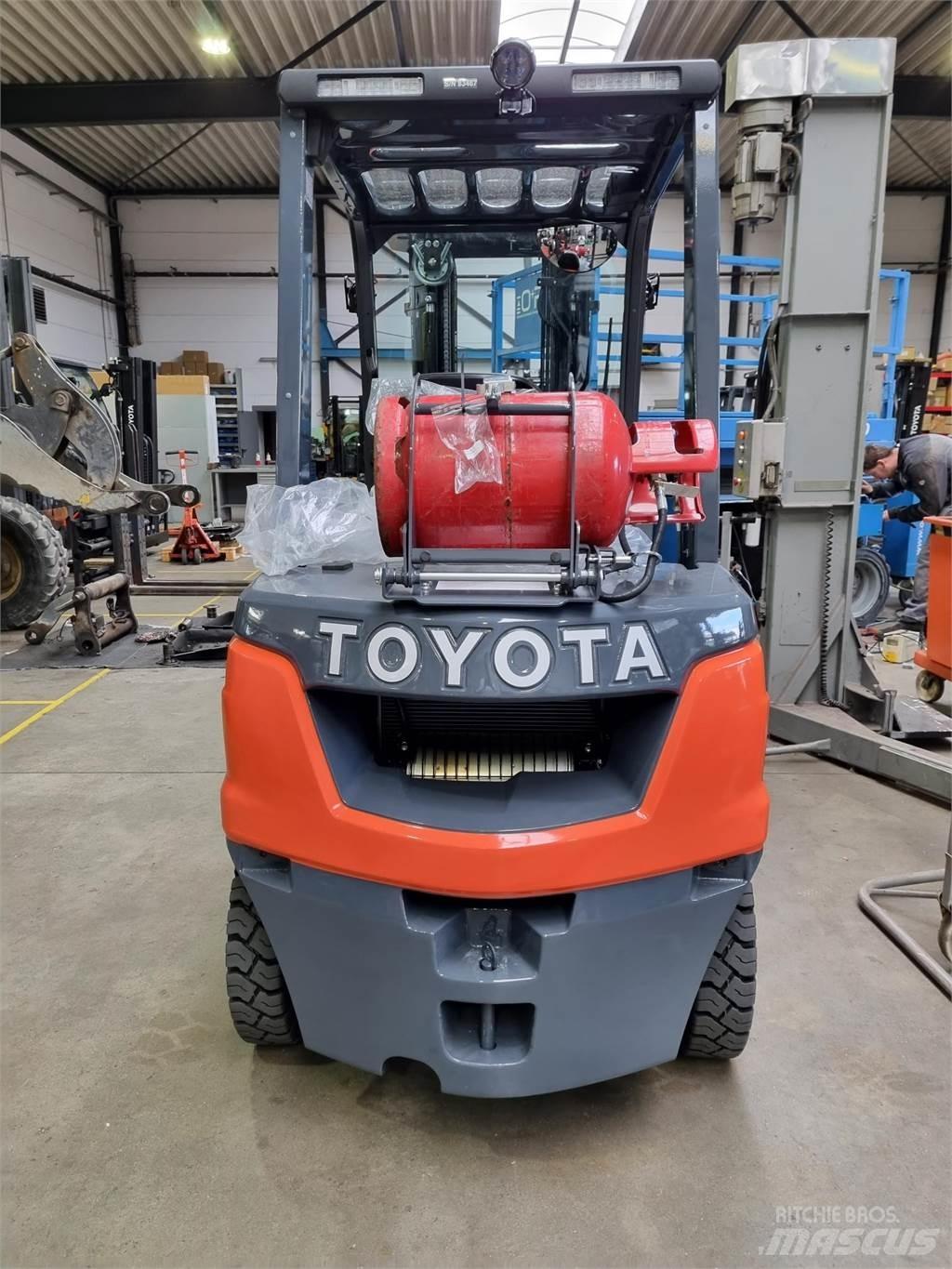 Toyota 02-8FGF25 LPG 지게차