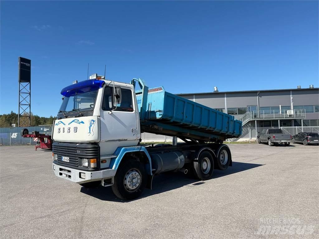 Sisu SM300 6x2 케이블 리프트 탈착식 트럭