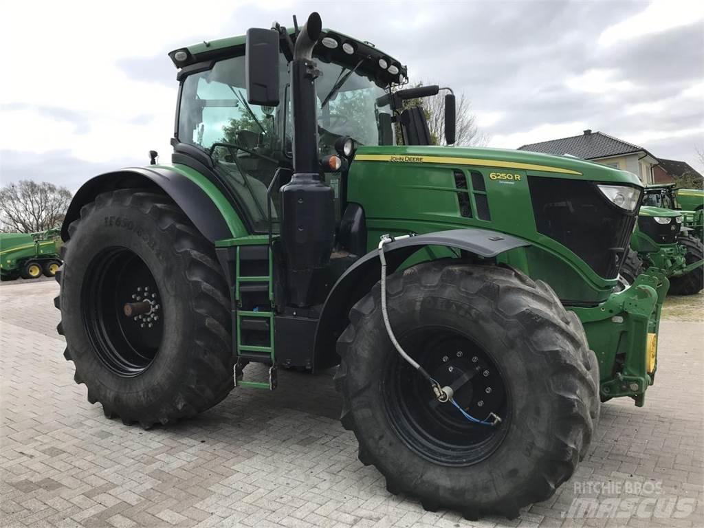 John Deere 6250R 트랙터