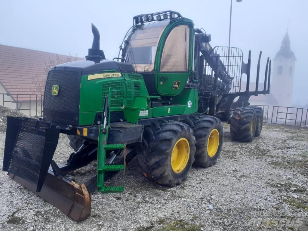 John Deere 1510G 원목 포워더