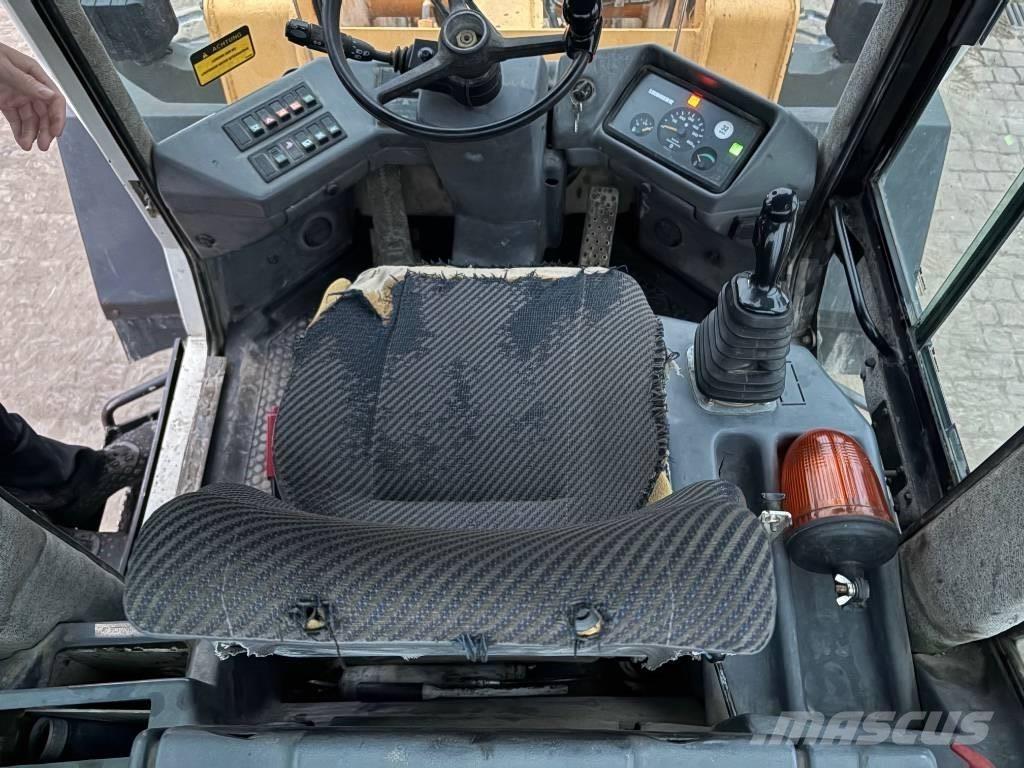 Liebherr L 522  휠로우더