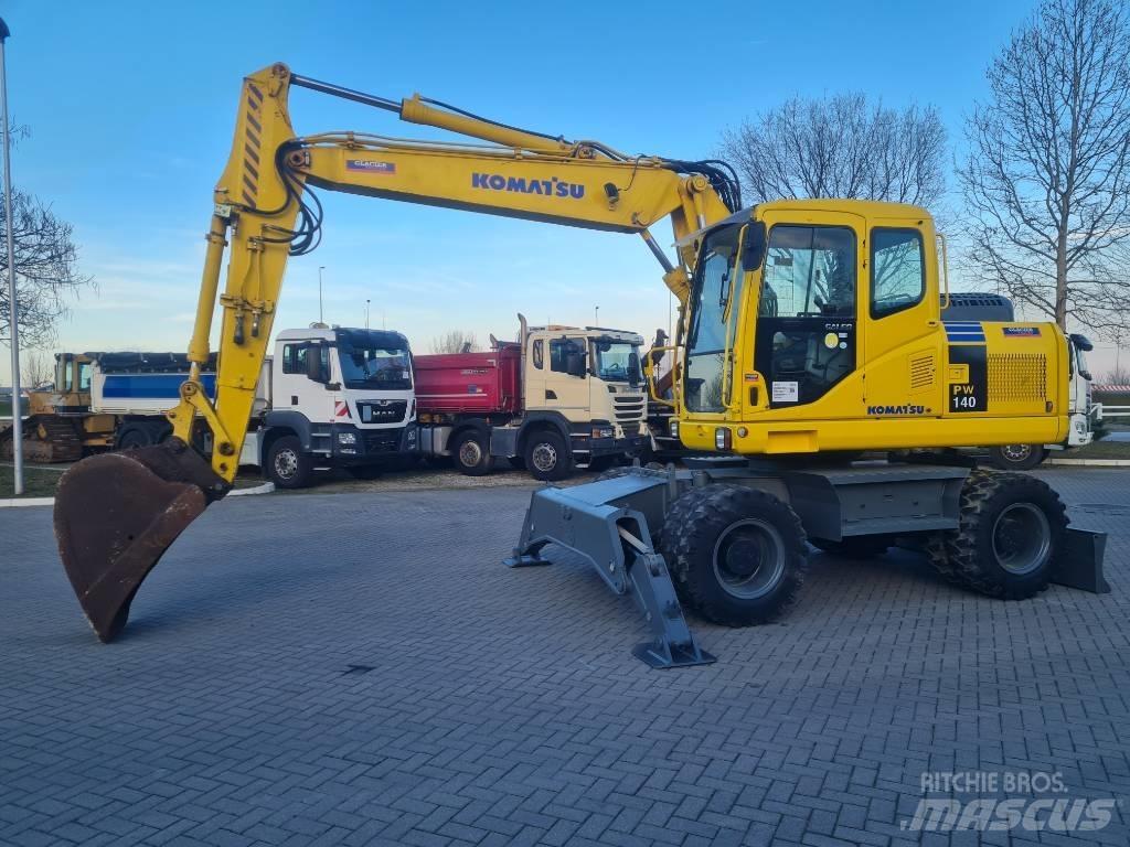 Komatsu PW 140-7  휠 굴삭기