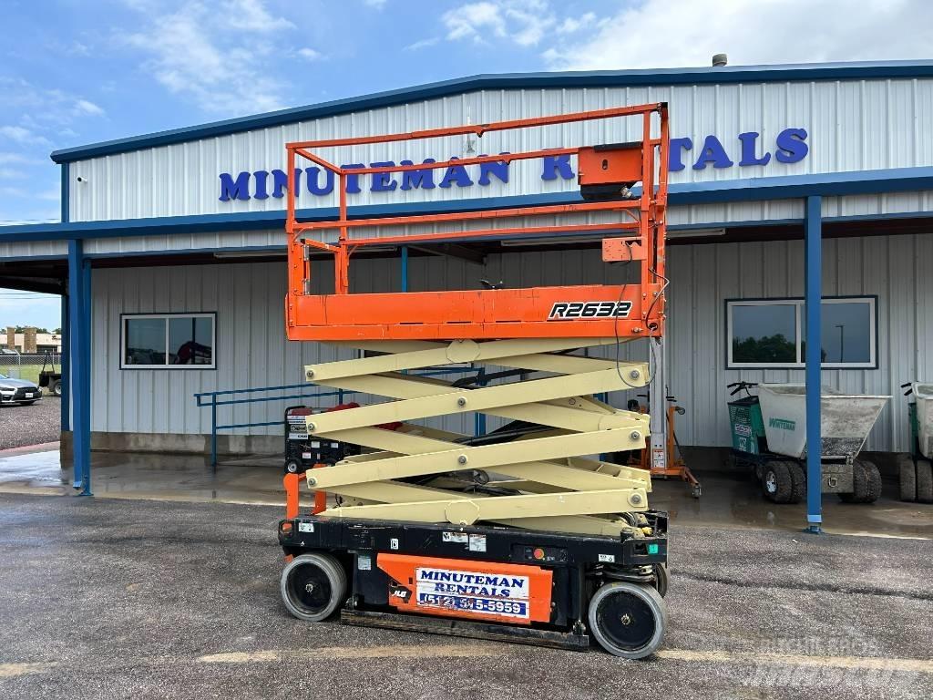 JLG R2632 가위형 리프트
