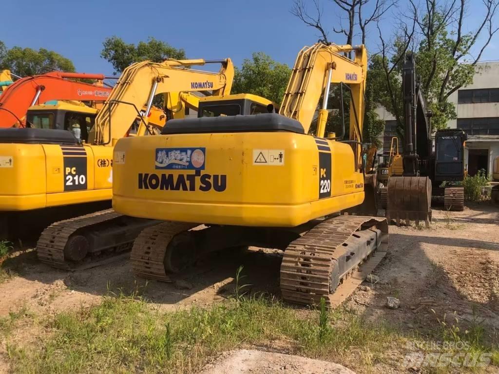 Komatsu PC220-7 대형 굴삭기 29톤 이상