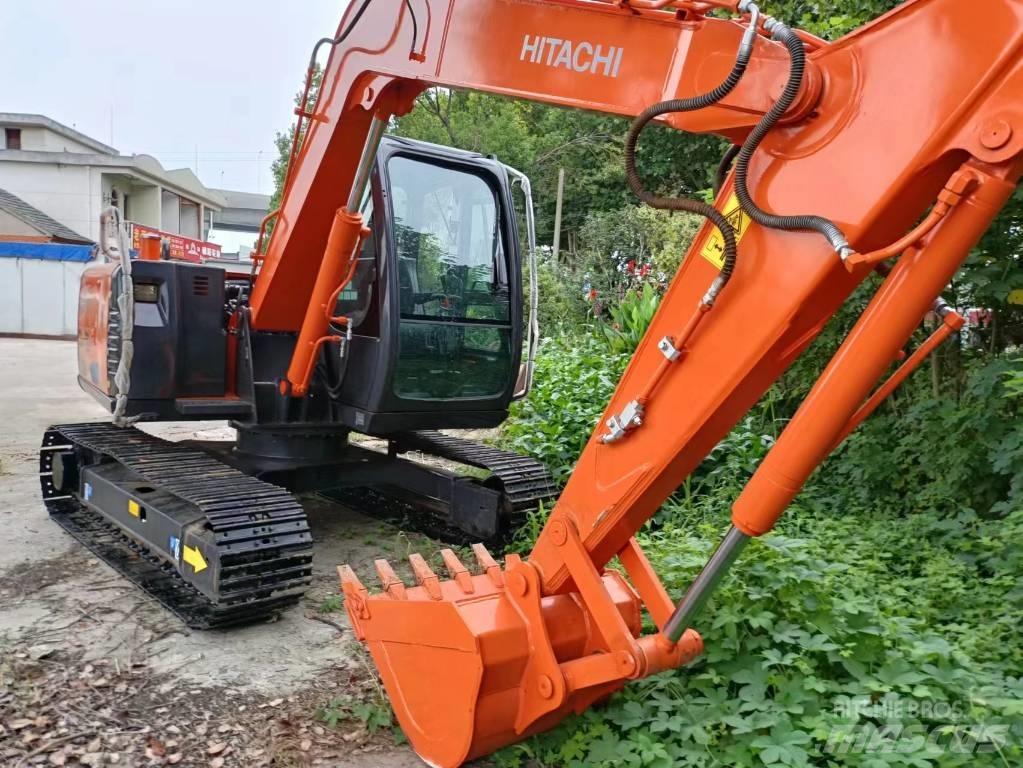 Hitachi ZX70 소형 굴삭기 7톤 미만