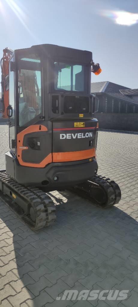 Develon DX 27 Z-7 소형 굴삭기 7톤 미만