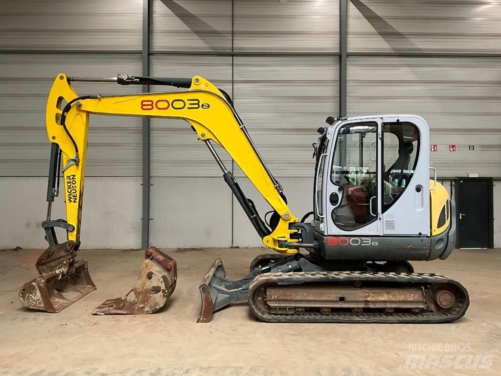 Neuson 8003 중형굴삭기 7톤-28톤