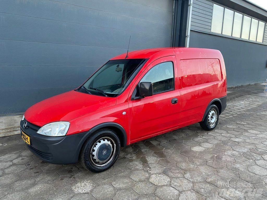 Opel Combo CDTI 박스 바디