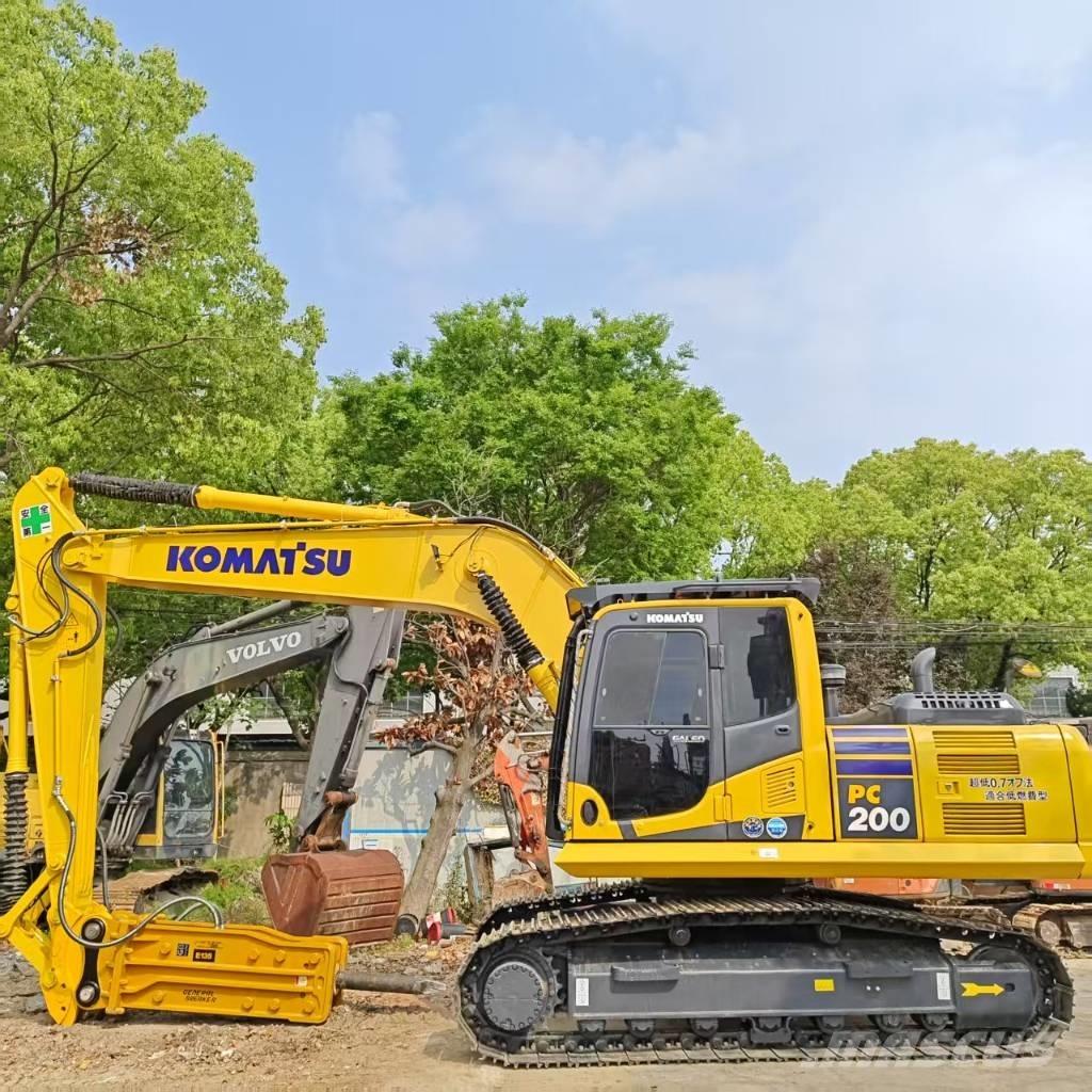 Komatsu PC 200 대형 굴삭기 29톤 이상