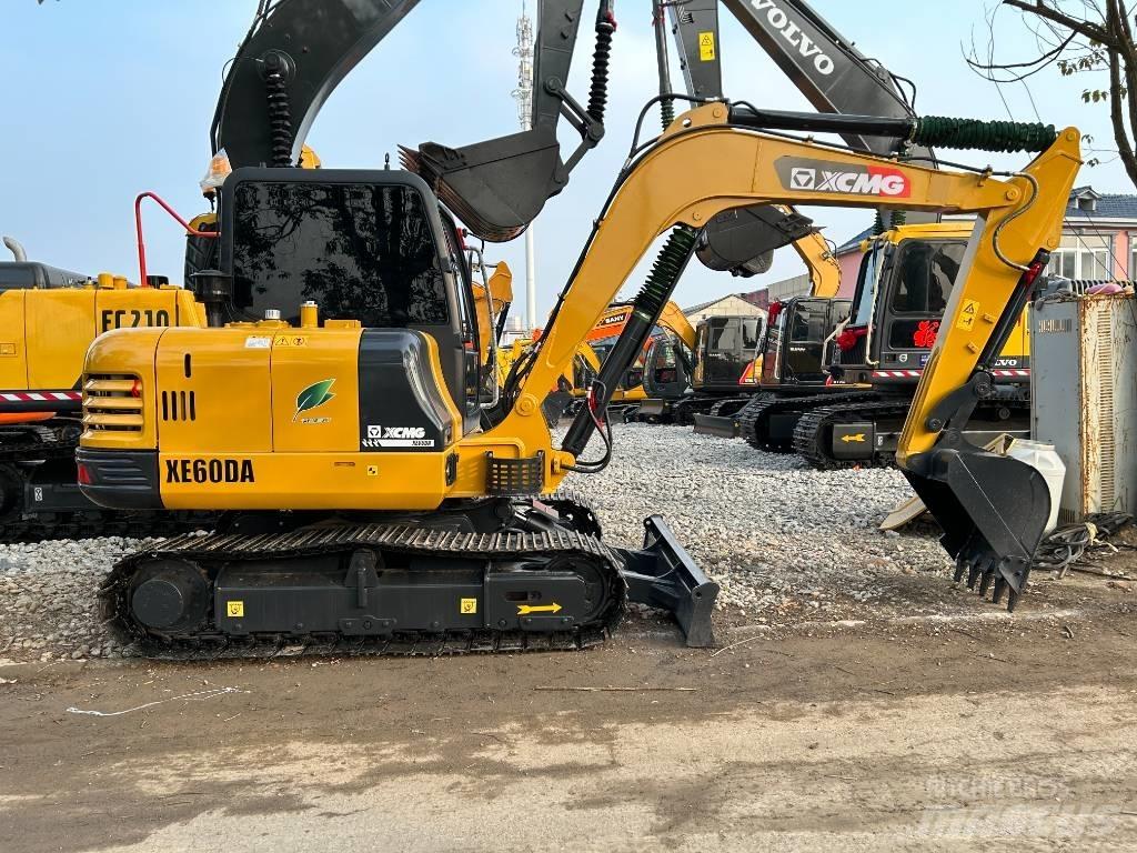XCMG XE 60 D 소형 굴삭기 7톤 미만