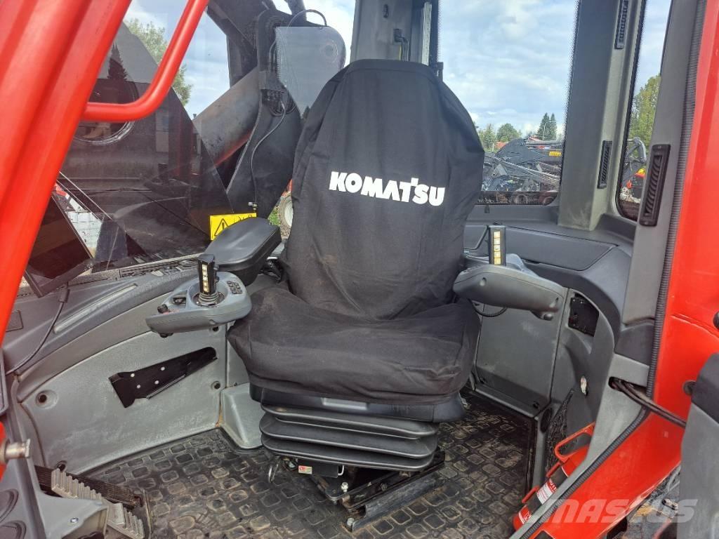 Komatsu 901 XC 원목 하베스터