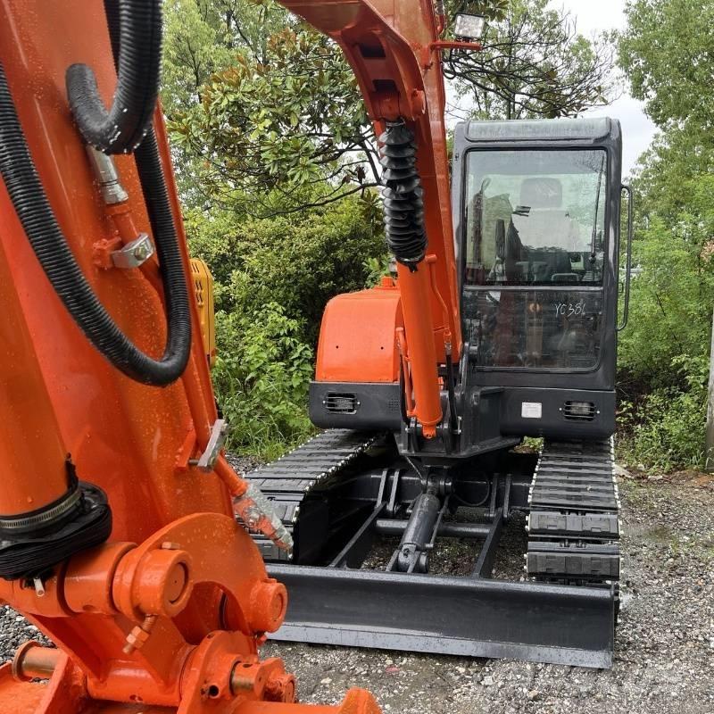Doosan DH 60 소형 굴삭기 7톤 미만