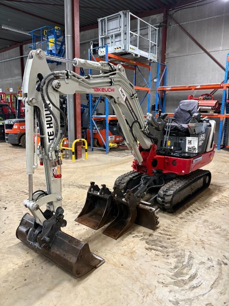 Takeuchi TB 225 소형 굴삭기 7톤 미만