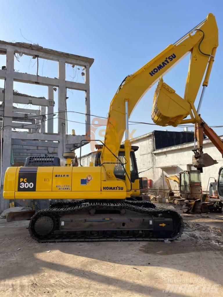 Komatsu PC 300 대형 굴삭기 29톤 이상