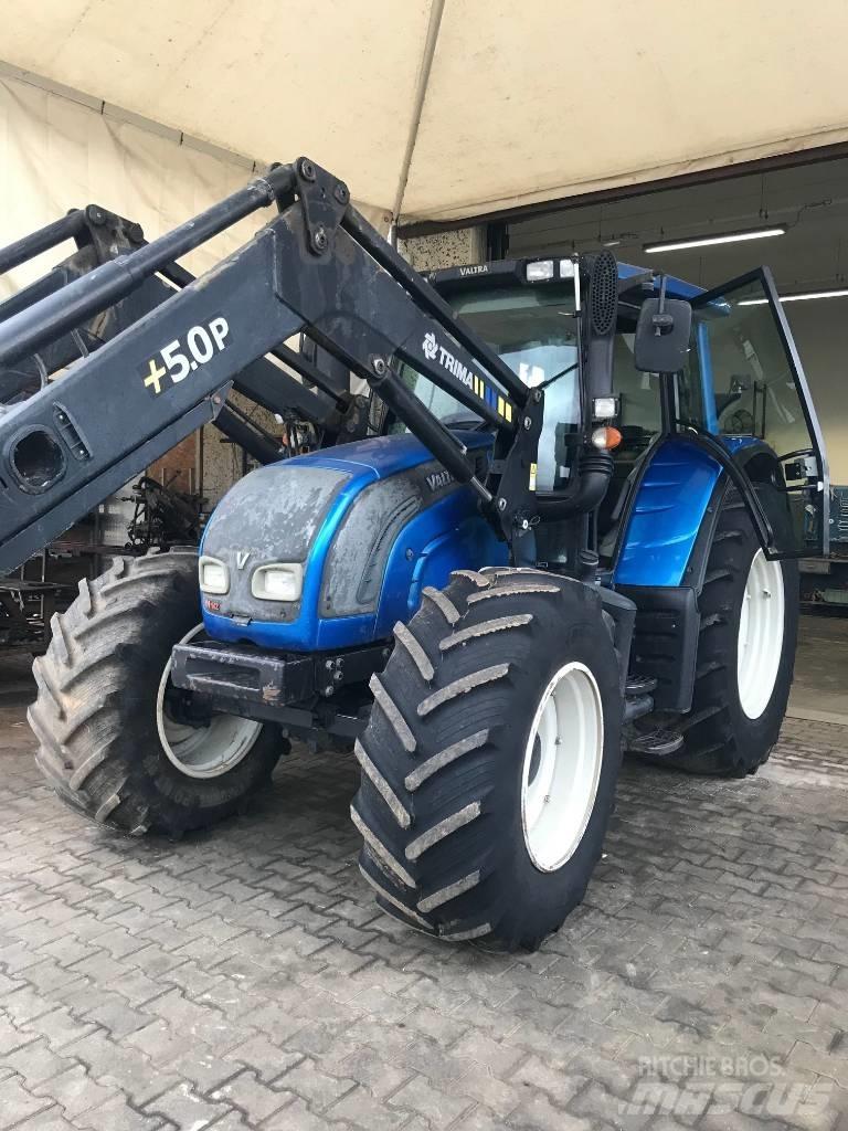 Valtra N 142 트랙터