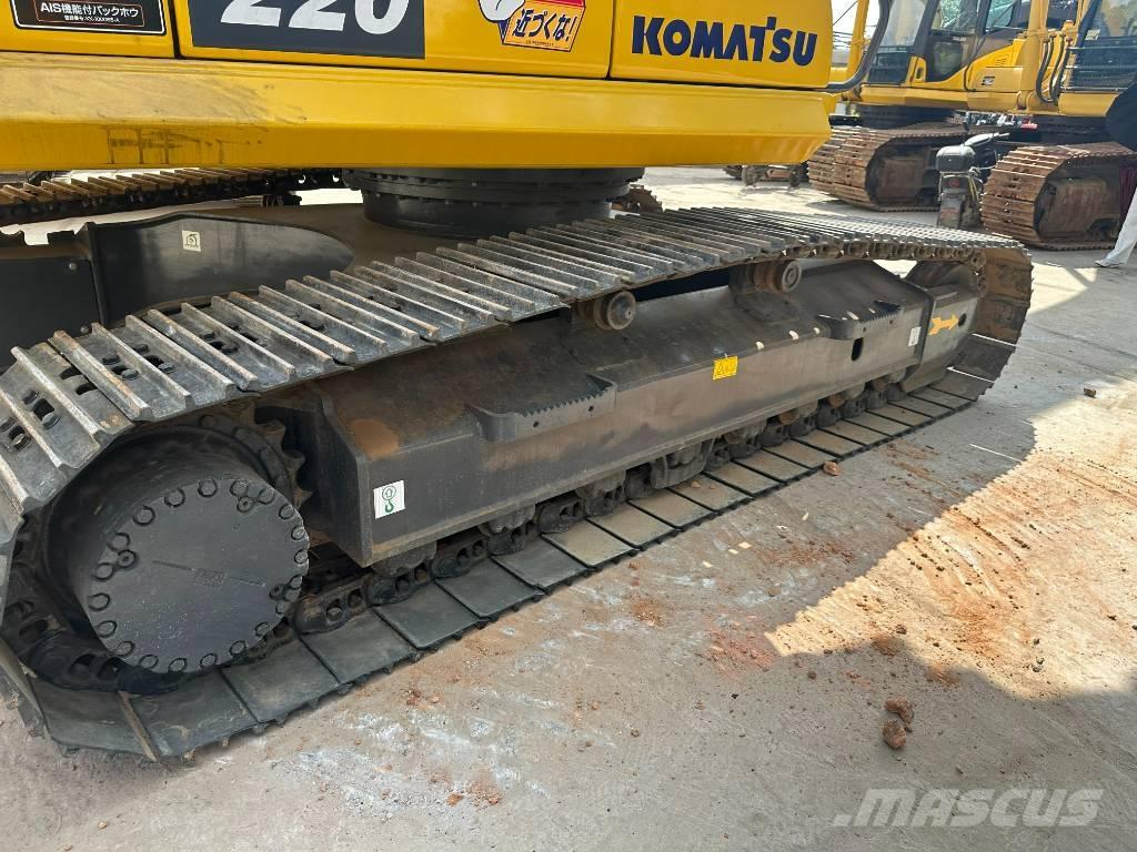 Komatsu PC 220-8 대형 굴삭기 29톤 이상