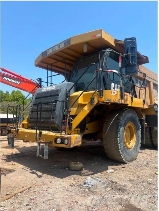 CAT 773 E 초대형 덤프 트럭
