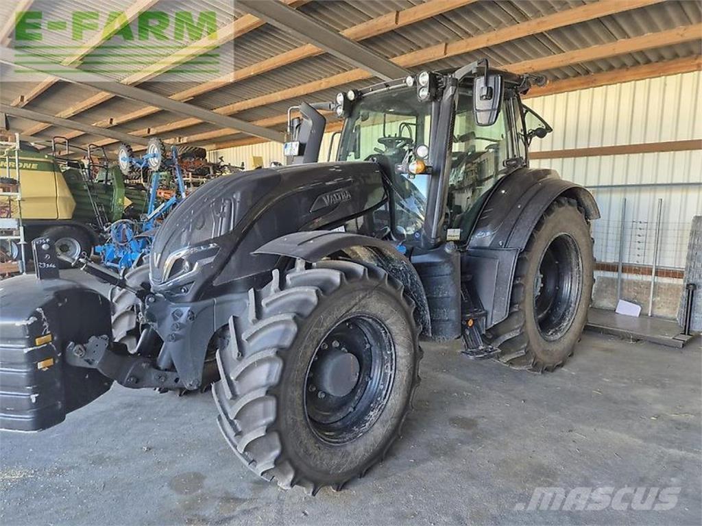 Valtra t235a 트랙터