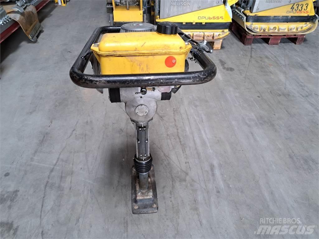 Wacker Neuson BS30 탬퍼