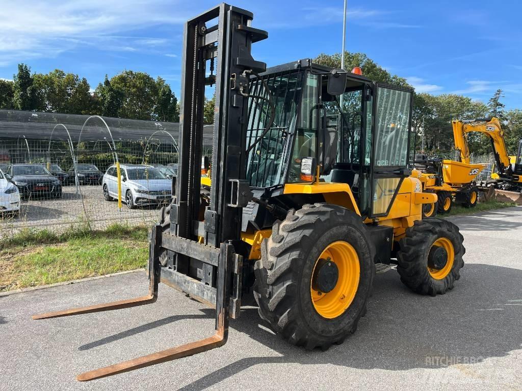 JCB 930 RTFL 험지용 트럭