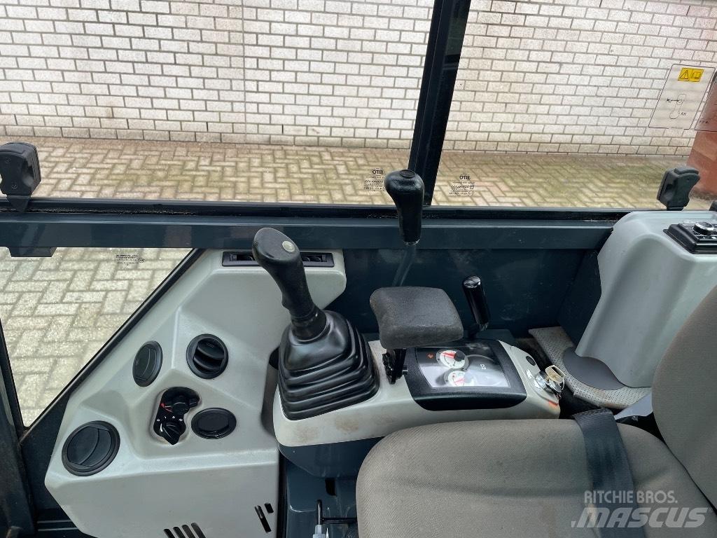 Komatsu PC 17 R-5 소형 굴삭기 7톤 미만