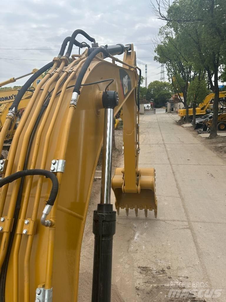 CAT CAT330D 중형굴삭기 7톤-28톤