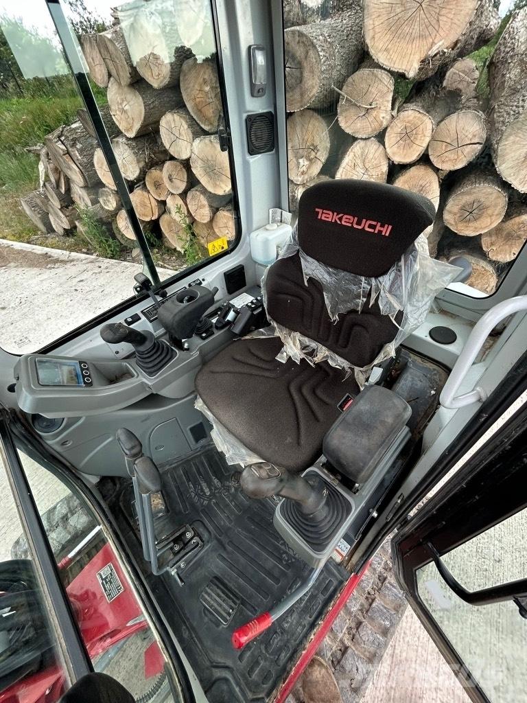 Takeuchi TB 225 소형 굴삭기 7톤 미만