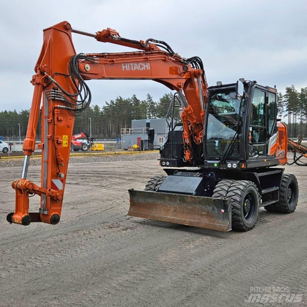 Hitachi ZX 135W  휠 굴삭기