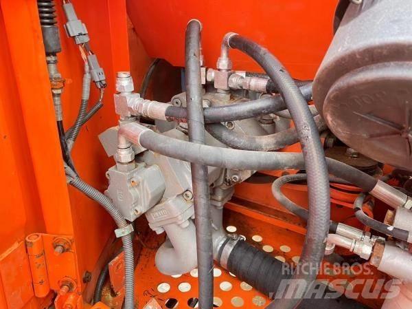 Hitachi Zaxis 70 대형 굴삭기 29톤 이상