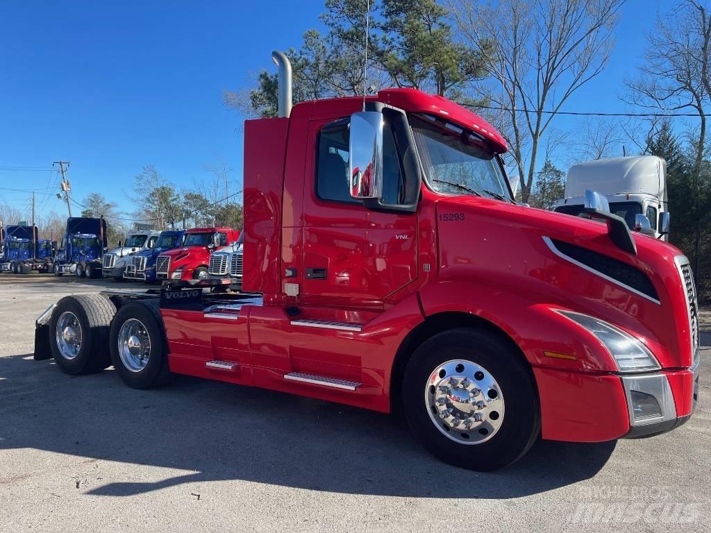 Volvo VNL64T300 트랙터 유닛