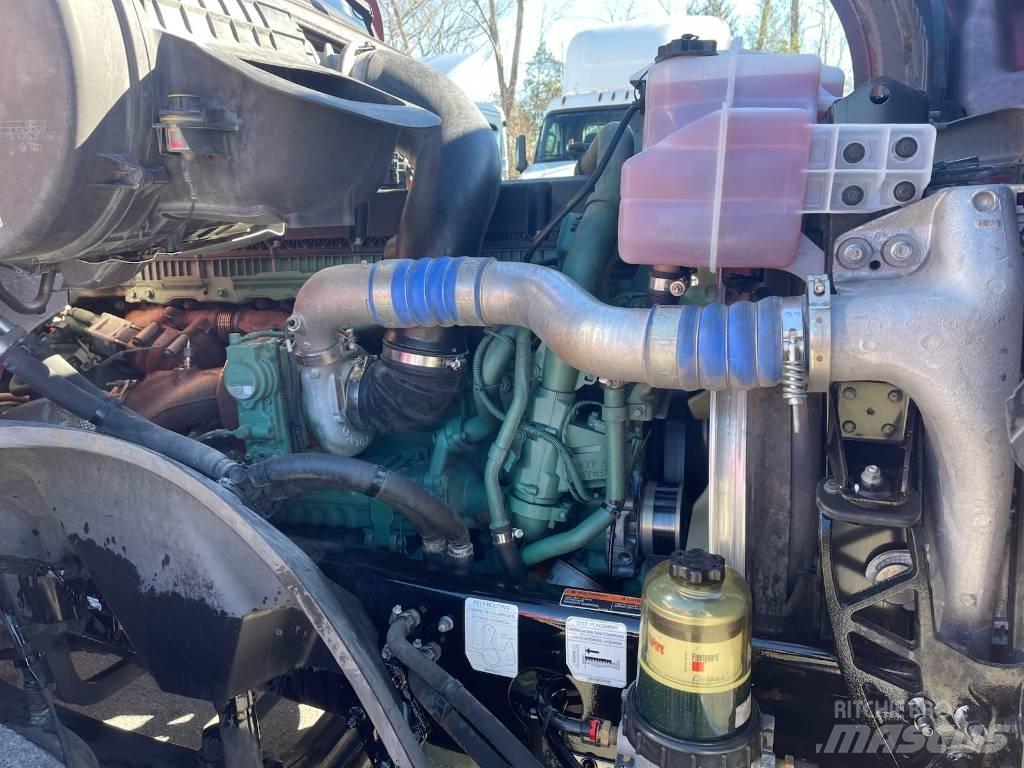 Volvo VNL64T300 트랙터 유닛