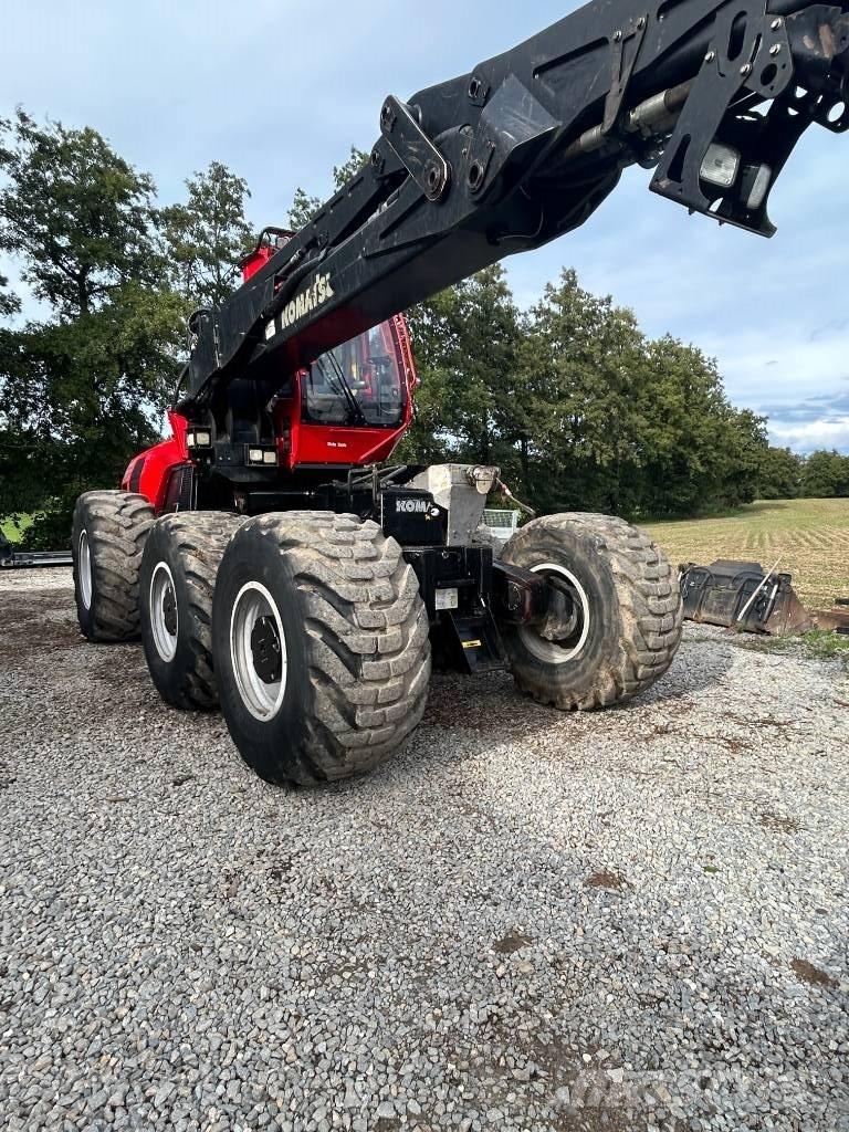 Komatsu 951 원목 하베스터