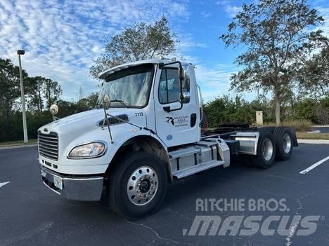 Freightliner M2 트랙터 유닛