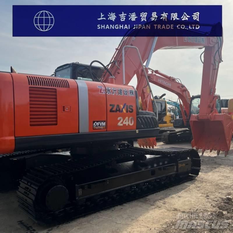 Hitachi ZX 240 대형 굴삭기 29톤 이상