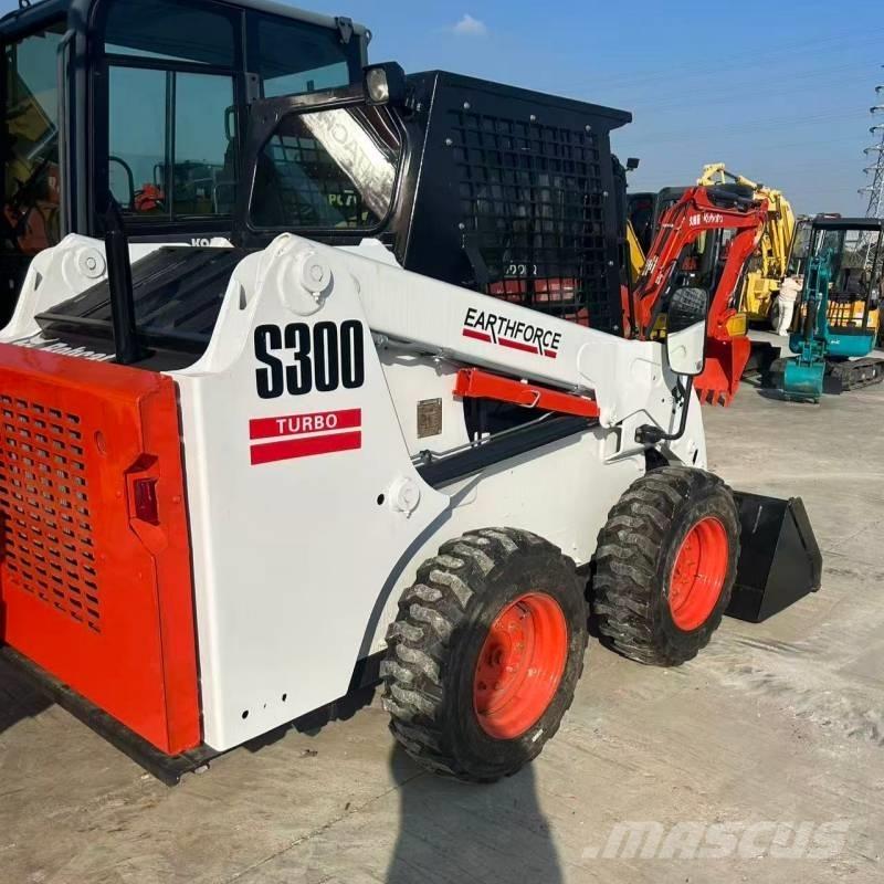Bobcat S 300  스키드로더