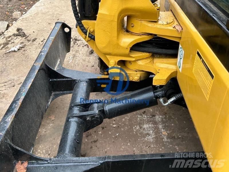 CAT 303.5 E 소형 굴삭기 7톤 미만